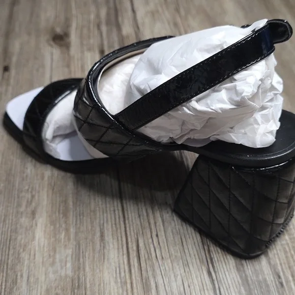 Karl Lagerfeld Sarina Quilted Open Toe Kitten Heeled Sandal - Picture 6 of 7